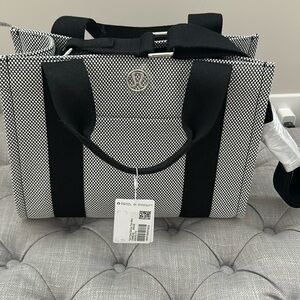 Lululemon 2 tone canvas tote mini